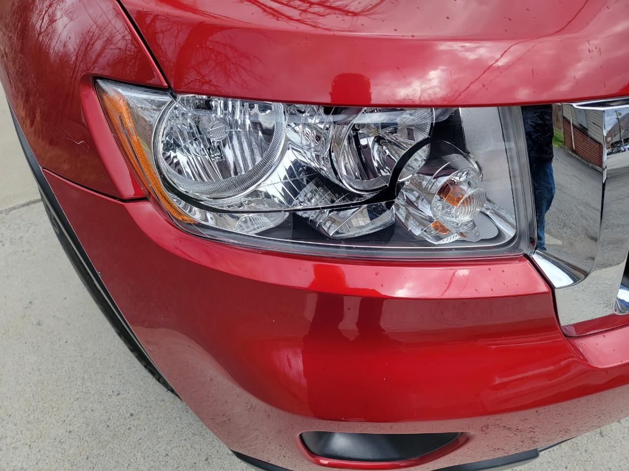 Jeep Grand Cherokee Laredo 4WD 2011