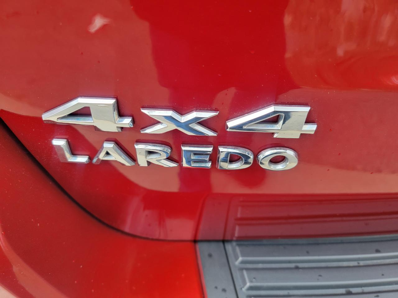 Jeep Grand Cherokee Laredo 4WD 2011