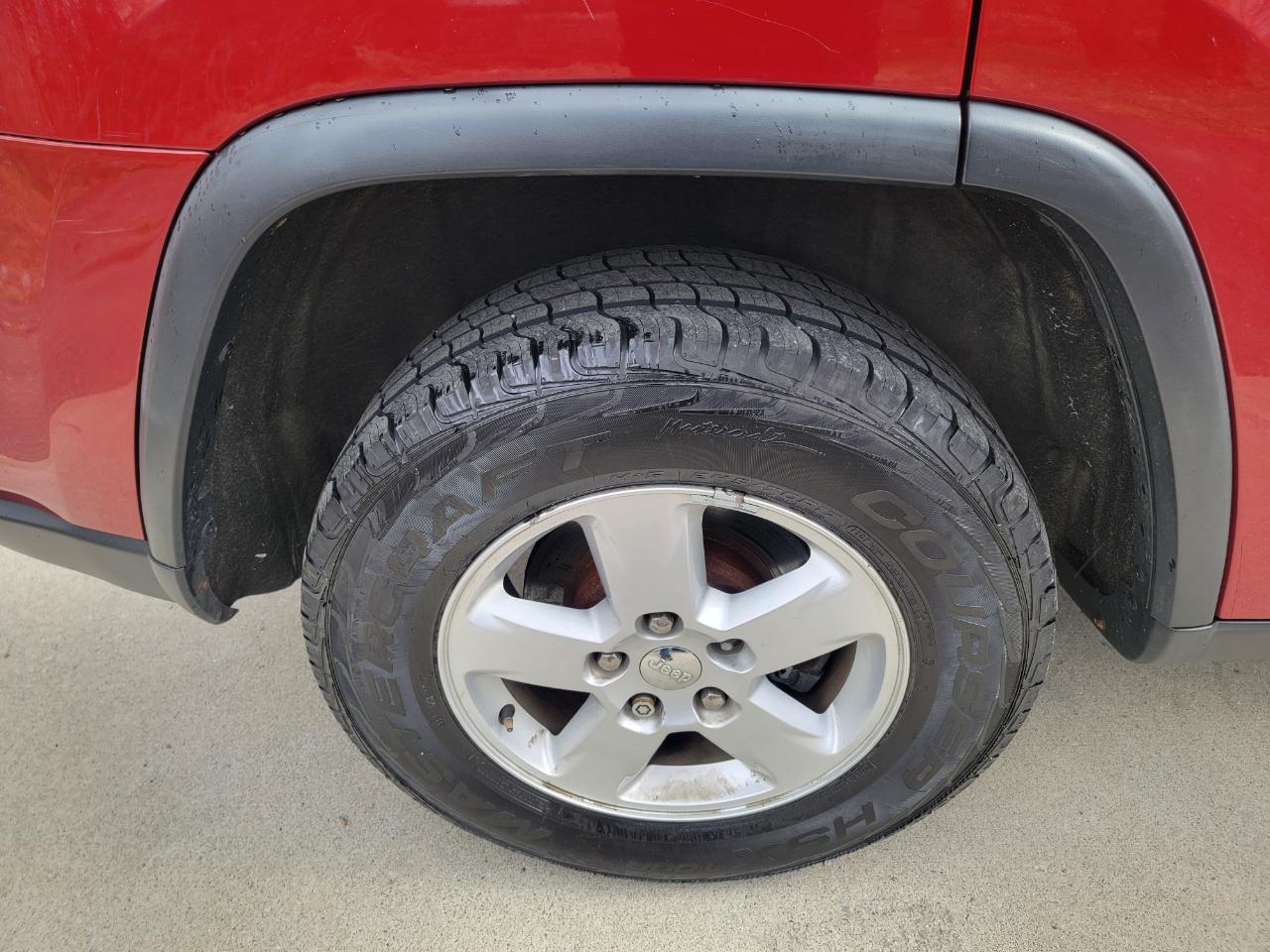 Jeep Grand Cherokee Laredo 4WD 2011