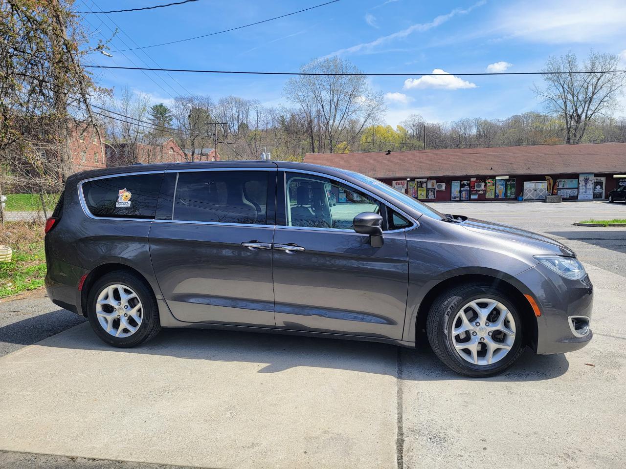 Chrysler Pacifica Touring-L 2017