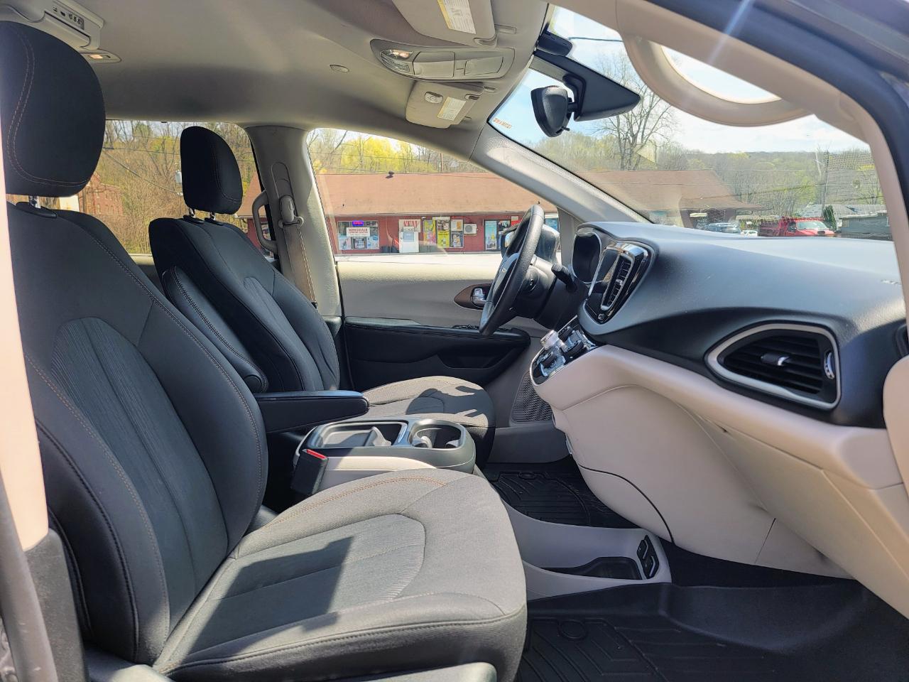 Chrysler Pacifica Touring-L 2017