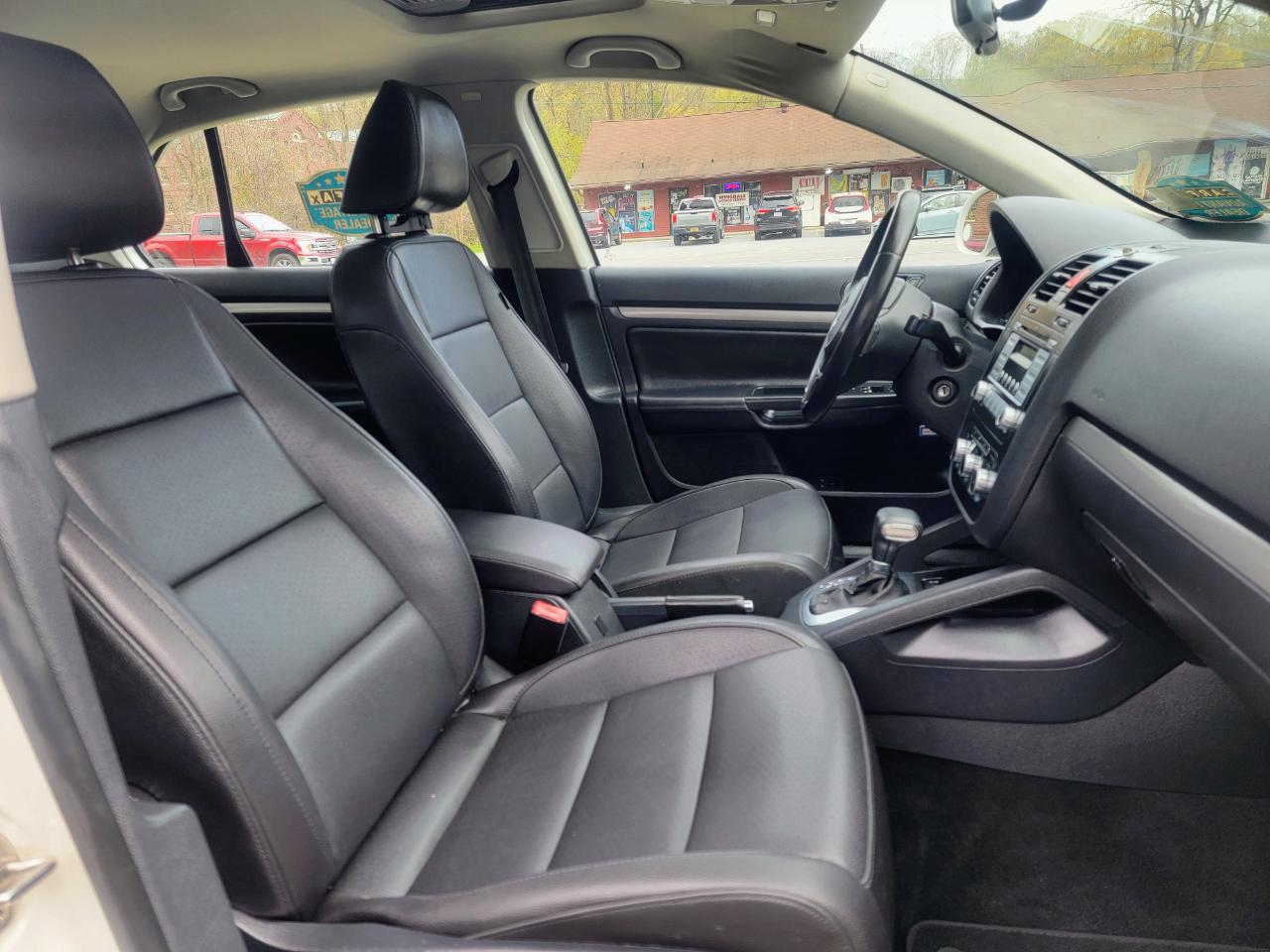 Volkswagen Jetta SEL PZEV 2010