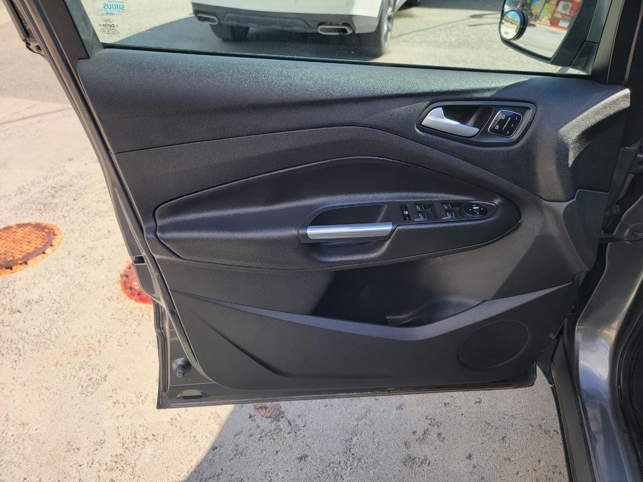 Ford Escape Titanium 4WD 2013