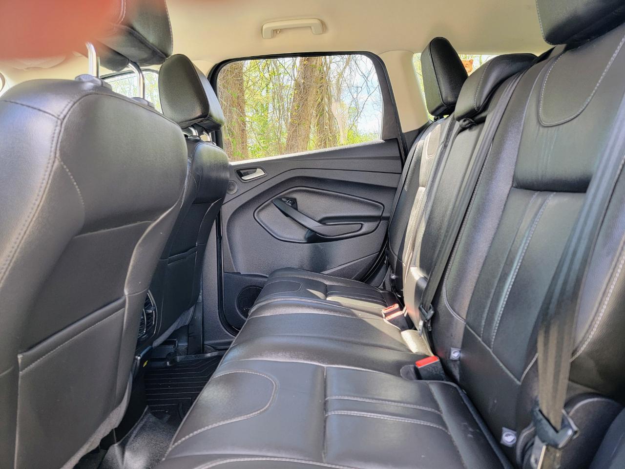 Ford Escape Titanium 4WD 2013