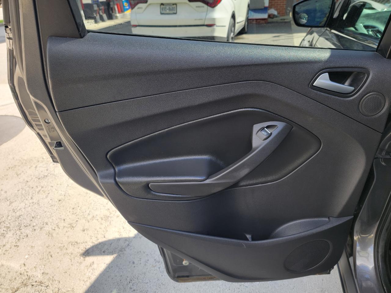 Ford Escape Titanium 4WD 2013