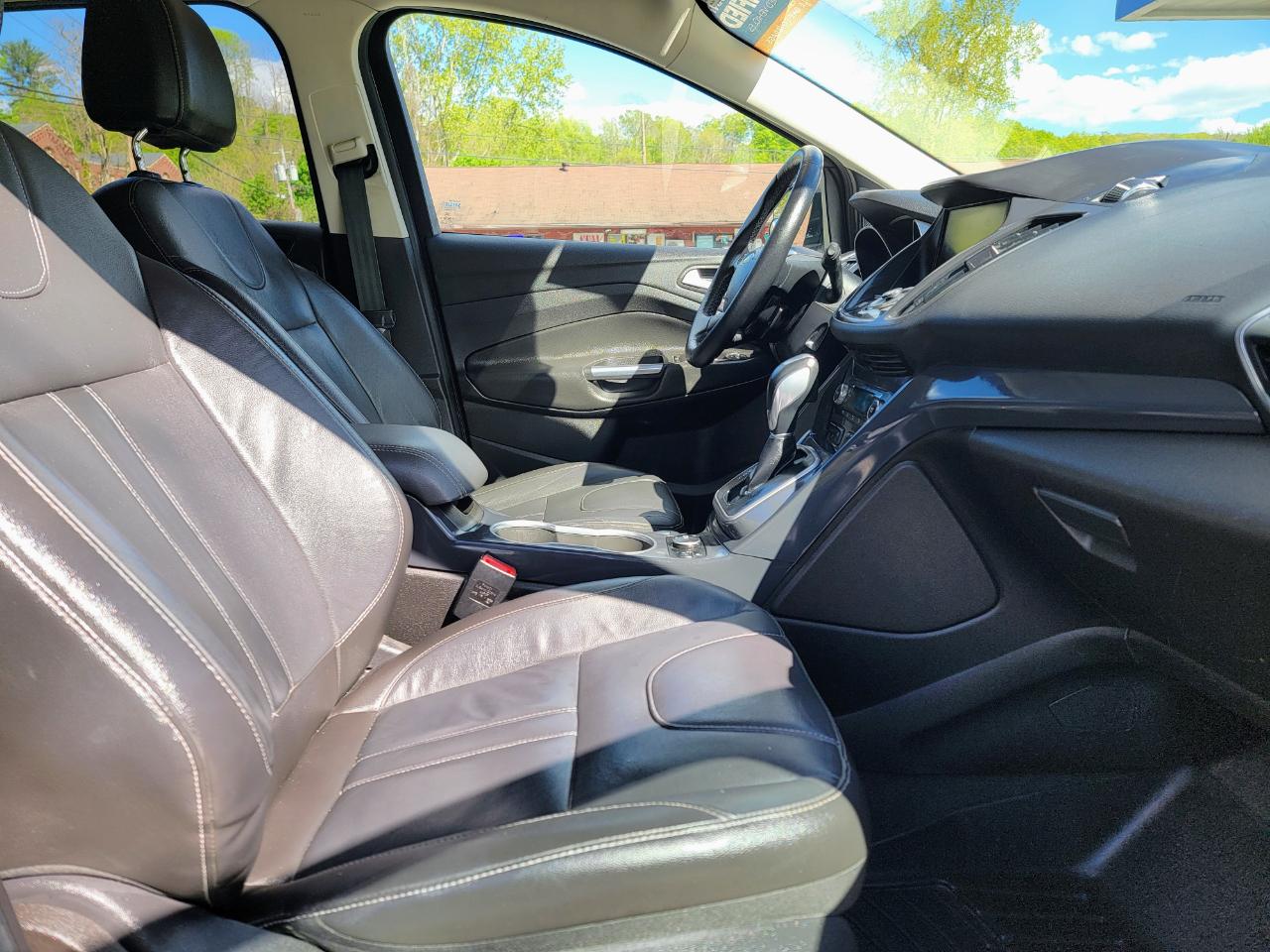 Ford Escape Titanium 4WD 2013