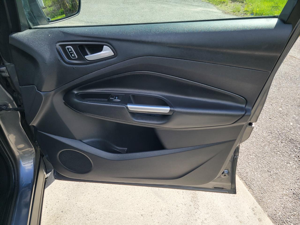 Ford Escape Titanium 4WD 2013