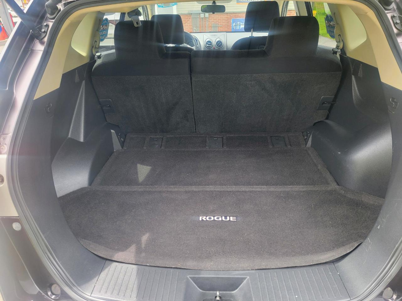 Nissan Rogue S AWD 2011