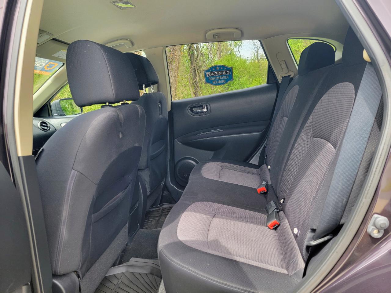 Nissan Rogue S AWD 2011