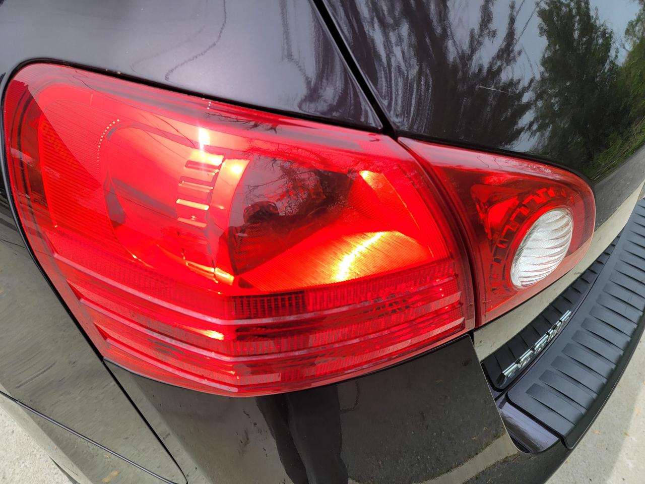 Nissan Rogue S AWD 2011