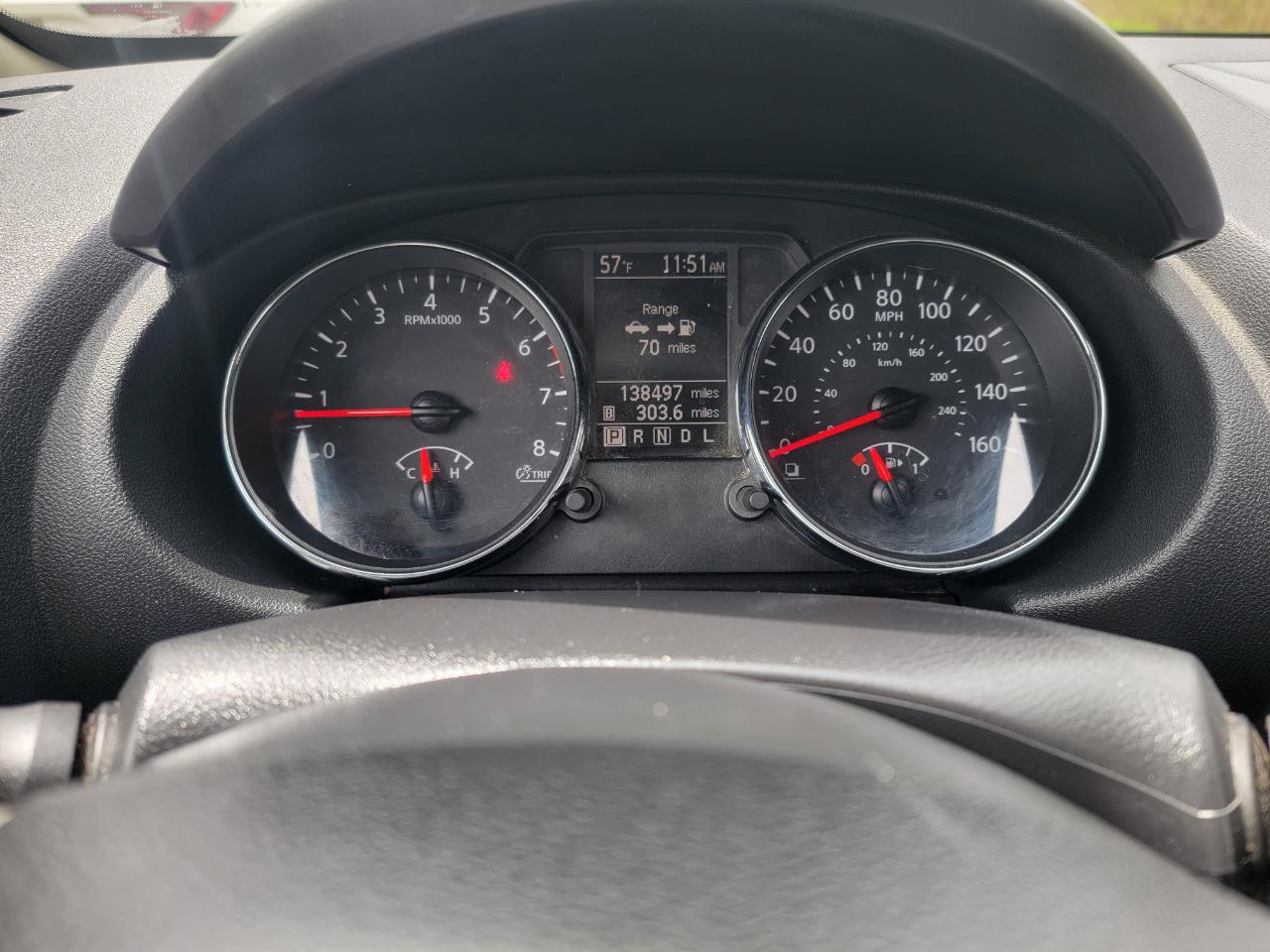 Nissan Rogue S AWD 2011