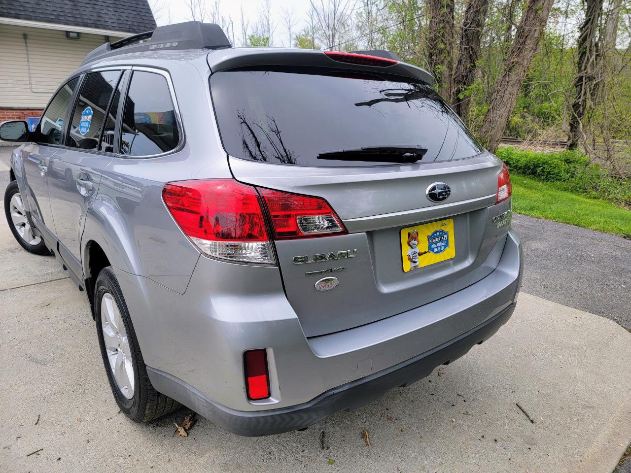 Subaru Outback 2.5i Premium 2010