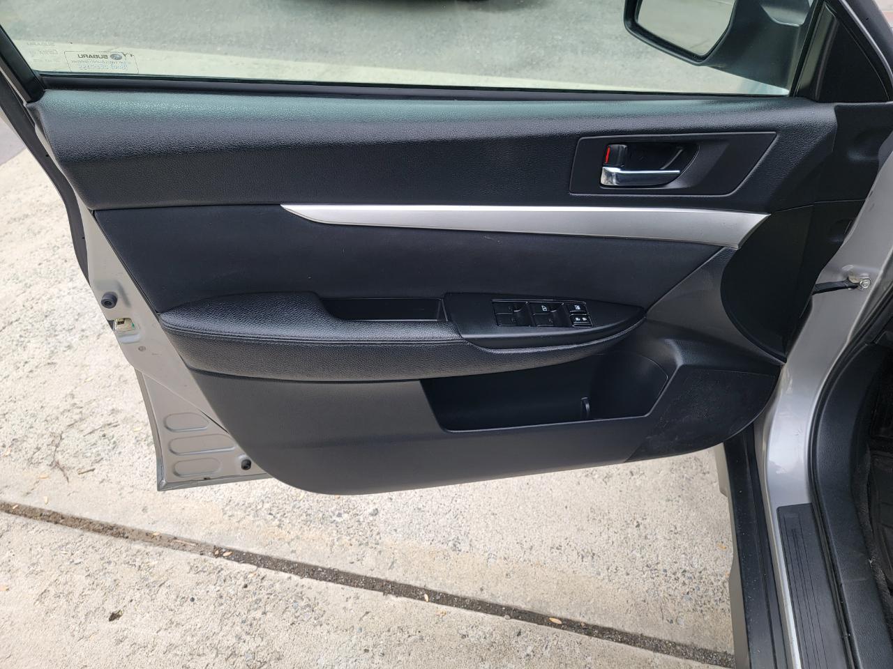 Subaru Outback 2.5i Premium 2010