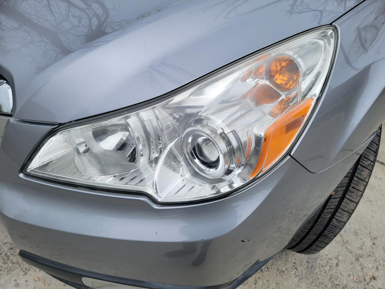 Subaru Outback 2.5i Premium 2010