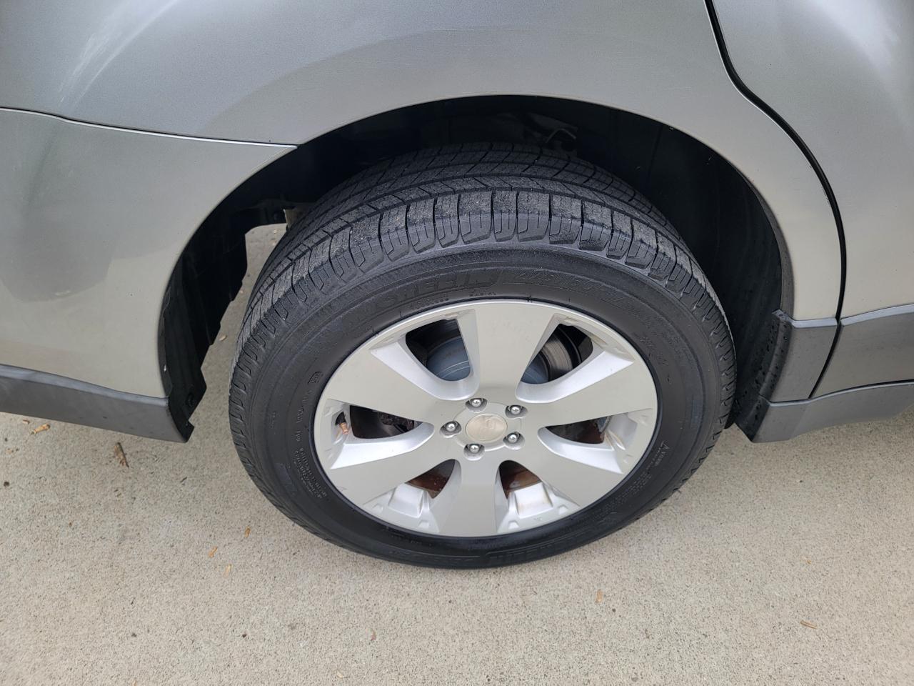 Subaru Outback 2.5i Premium 2010