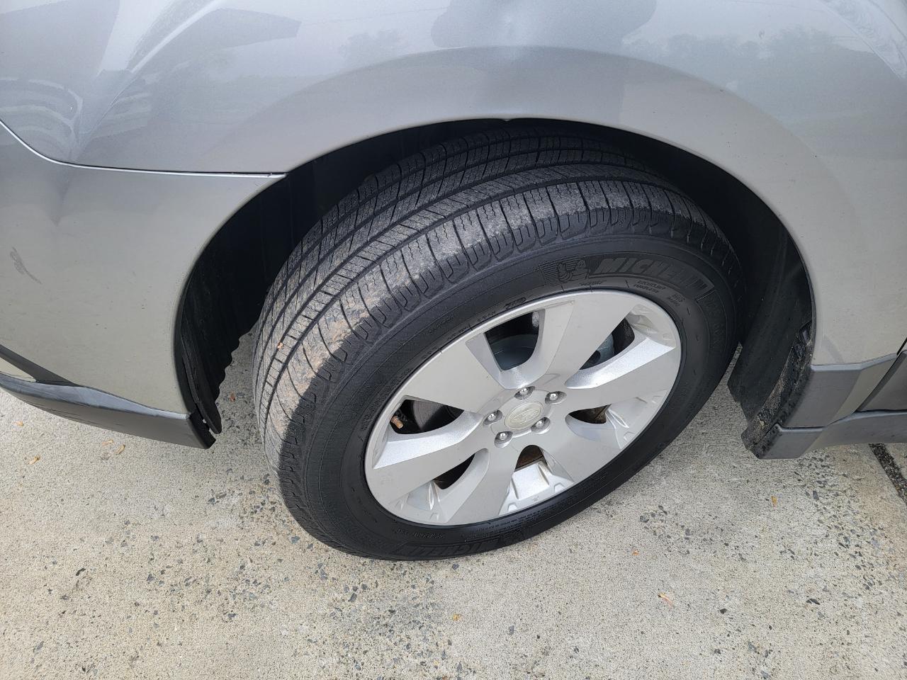 Subaru Outback 2.5i Premium 2010