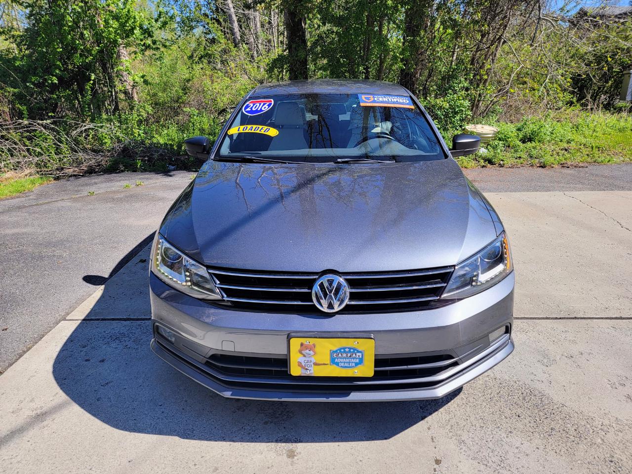 Volkswagen Jetta SE 6A 2016