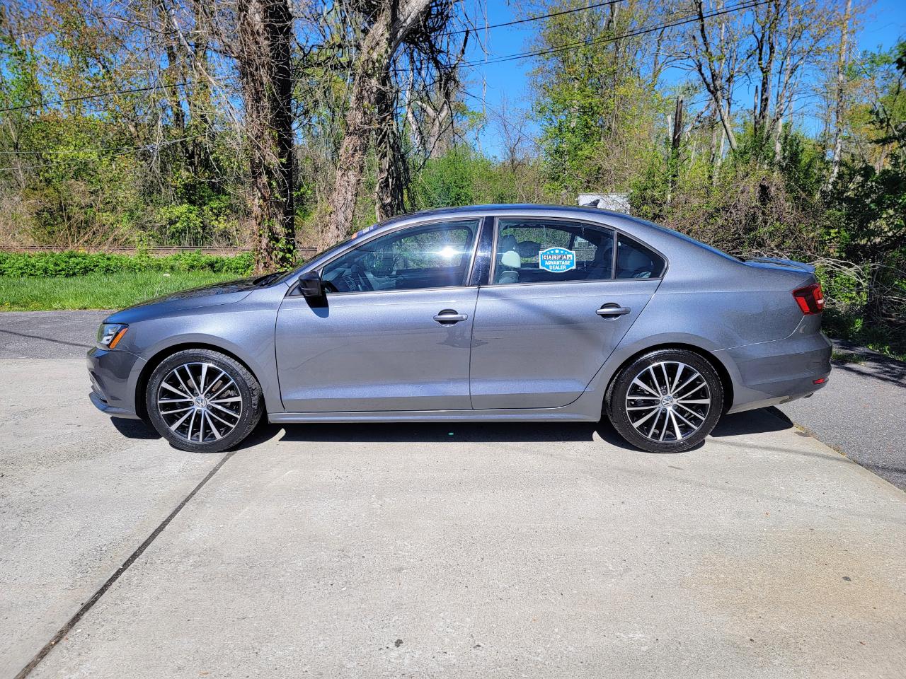 Volkswagen Jetta SE 6A 2016