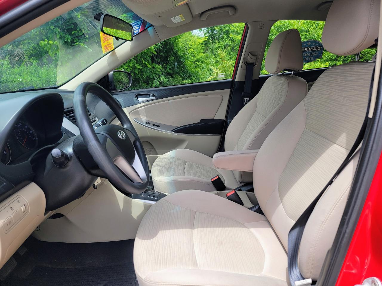 Hyundai Accent SE 4-Door 6A 2017