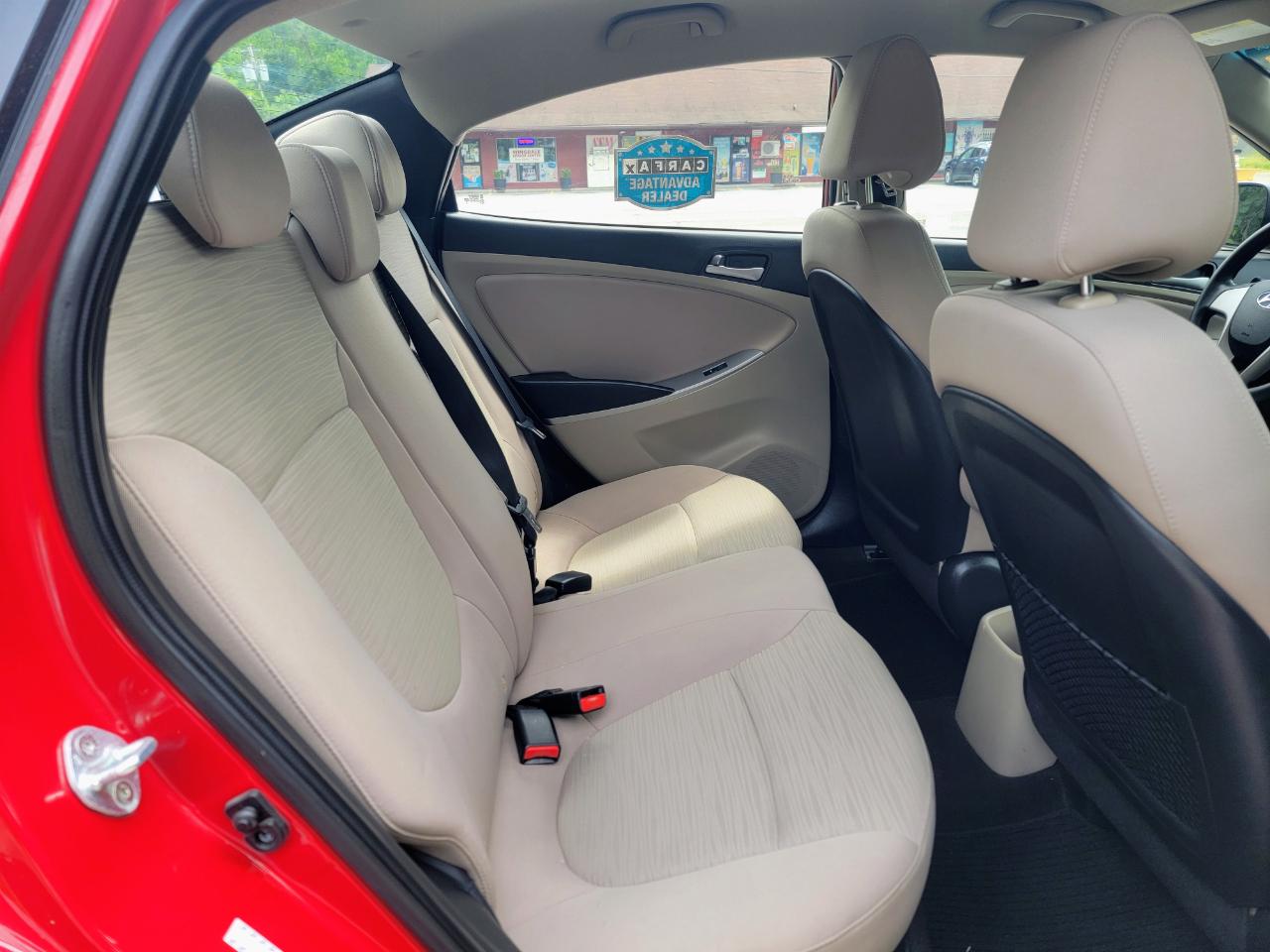 Hyundai Accent SE 4-Door 6A 2017