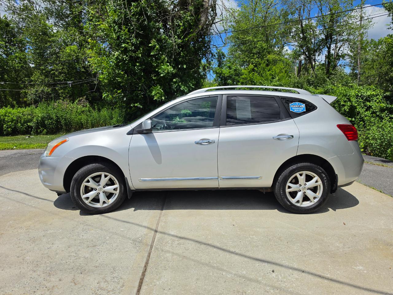 Nissan Rogue S AWD 2011