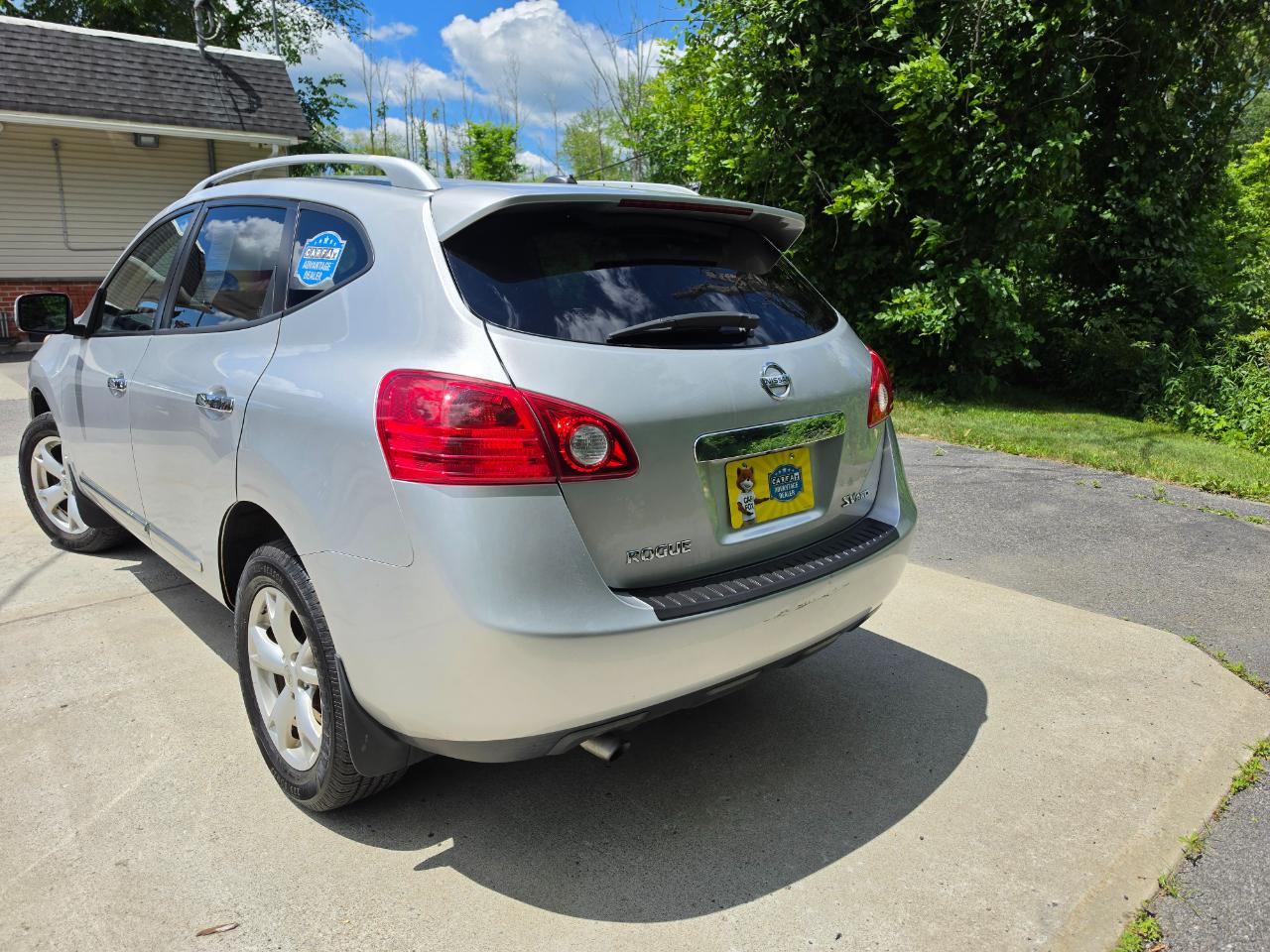 Nissan Rogue S AWD 2011