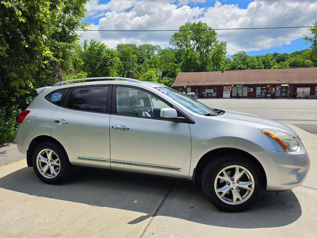 Nissan Rogue S AWD 2011