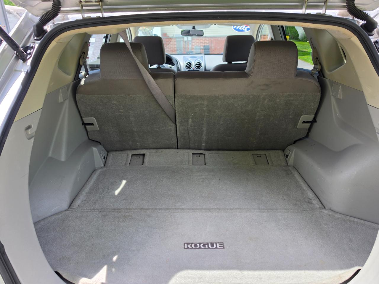 Nissan Rogue S AWD 2011