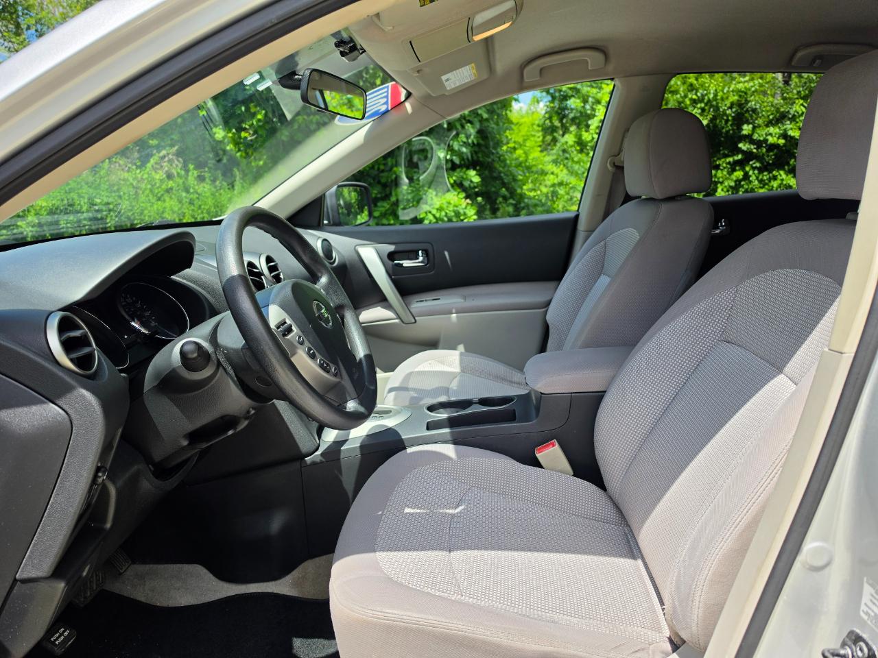 Nissan Rogue S AWD 2011