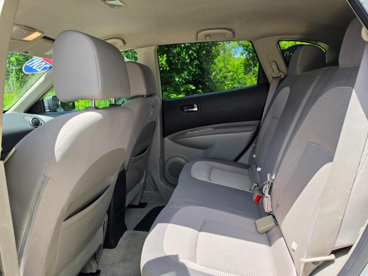 Nissan Rogue S AWD 2011