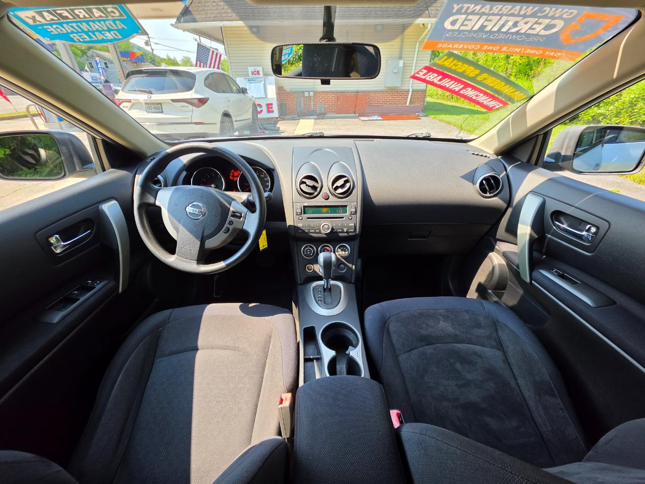 Nissan Rogue S AWD 2010