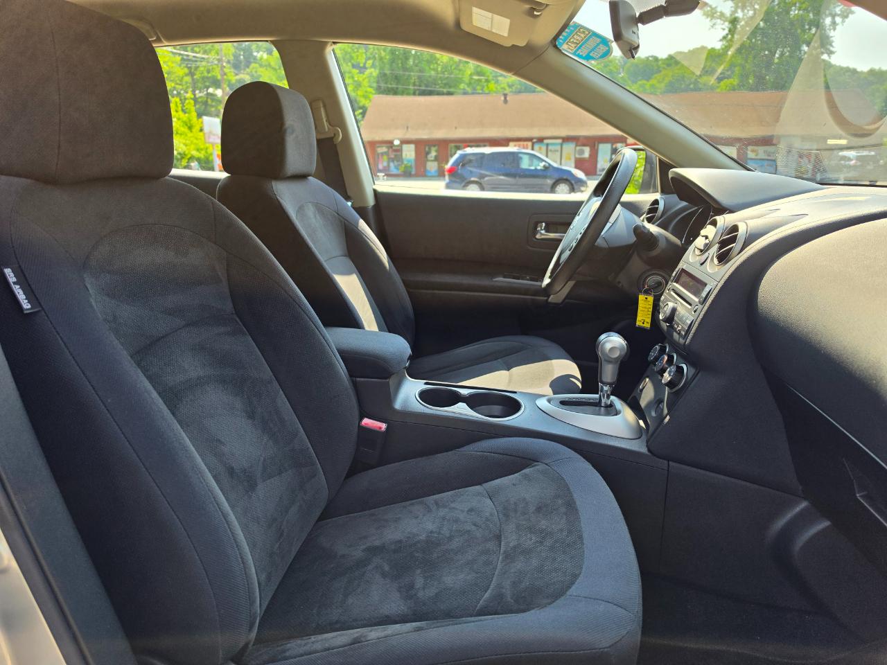 Nissan Rogue S AWD 2010