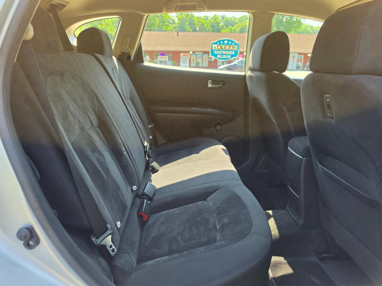 Nissan Rogue S AWD 2010