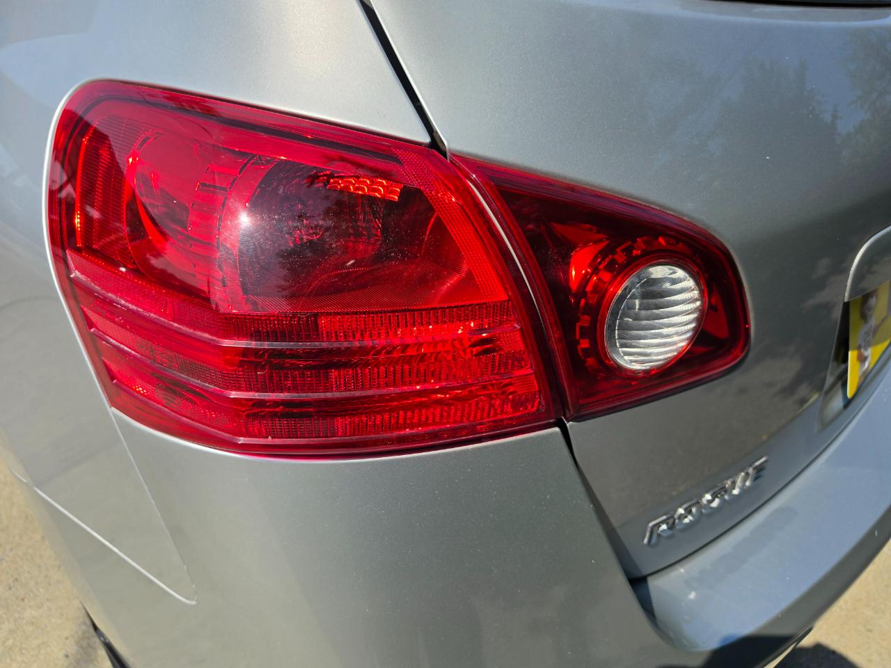 Nissan Rogue S AWD 2010