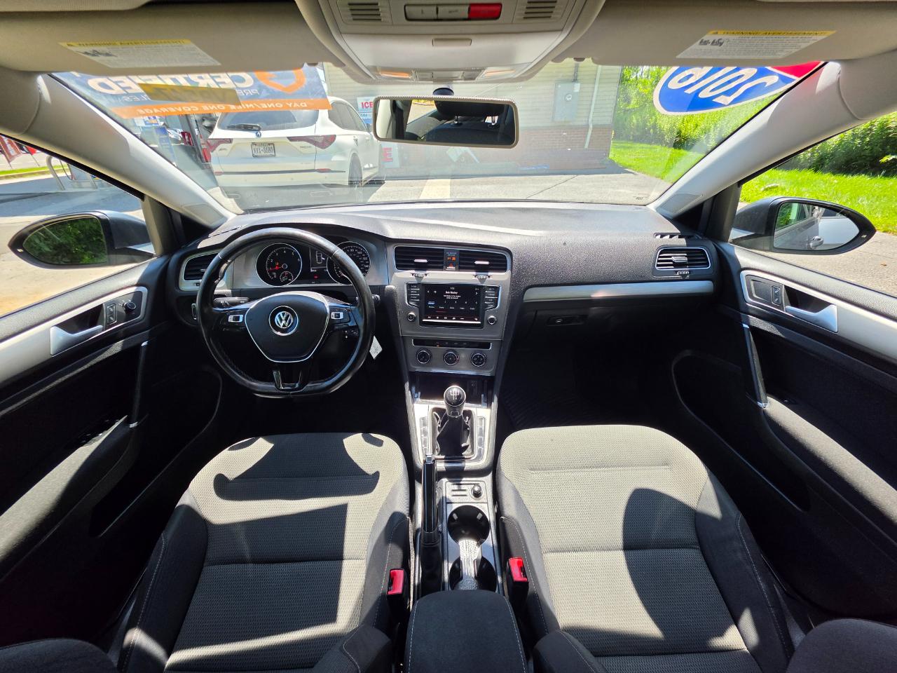 Volkswagen Golf TSI S 5M 2016