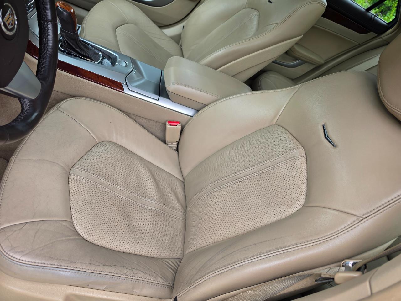 Cadillac CTS 3.6L Premium AWD w/Navi 2011