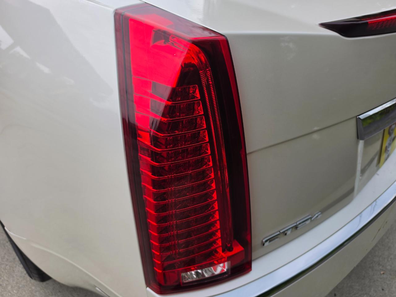 Cadillac CTS 3.6L Premium AWD w/Navi 2011