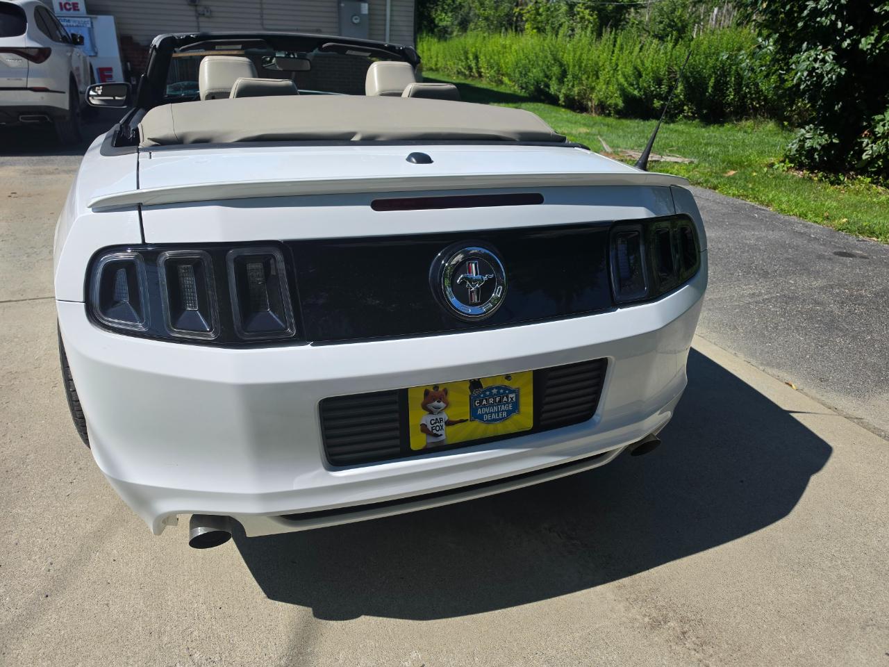 Ford Mustang V6 Convertible 2014