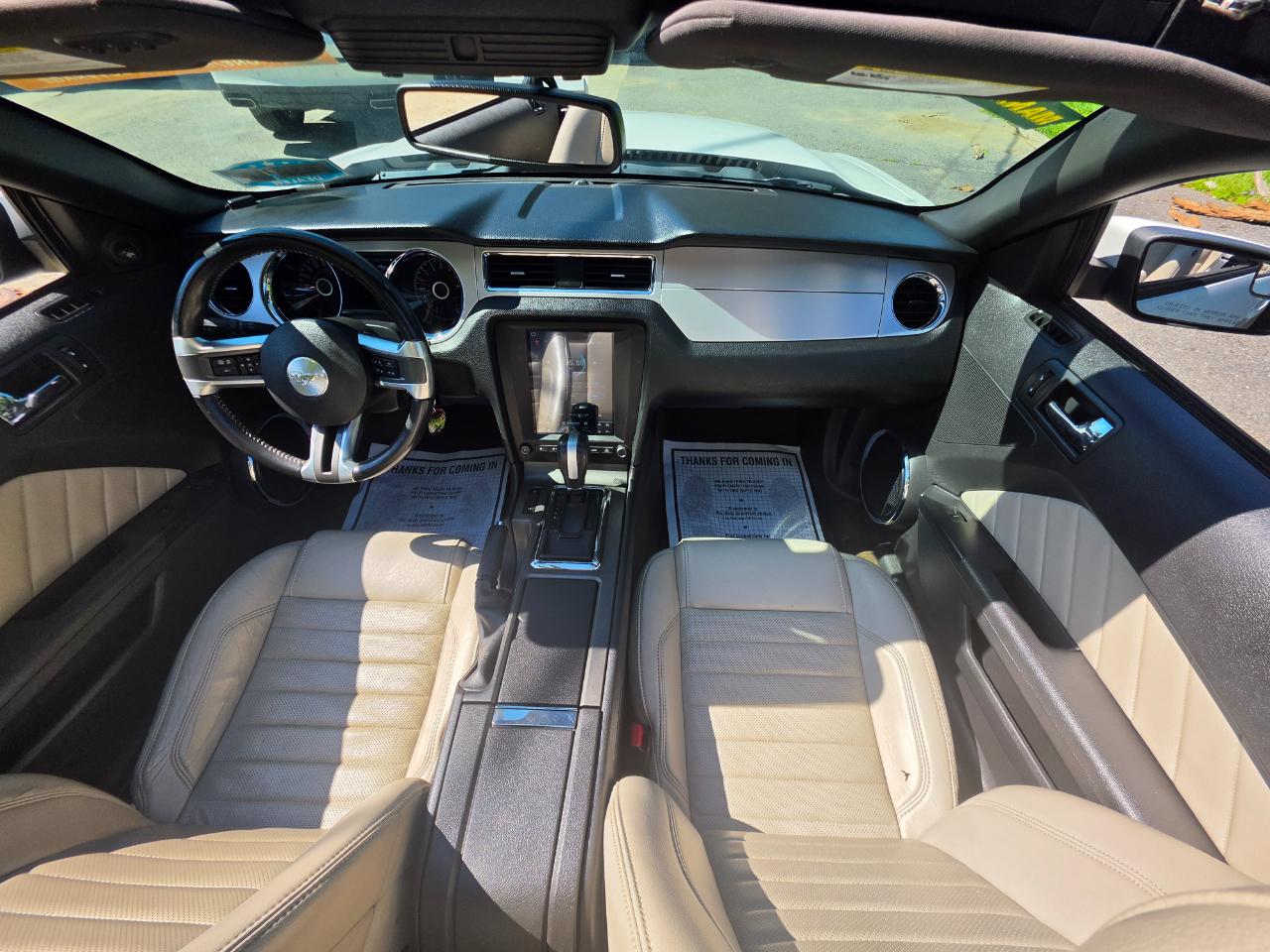 Ford Mustang V6 Convertible 2014
