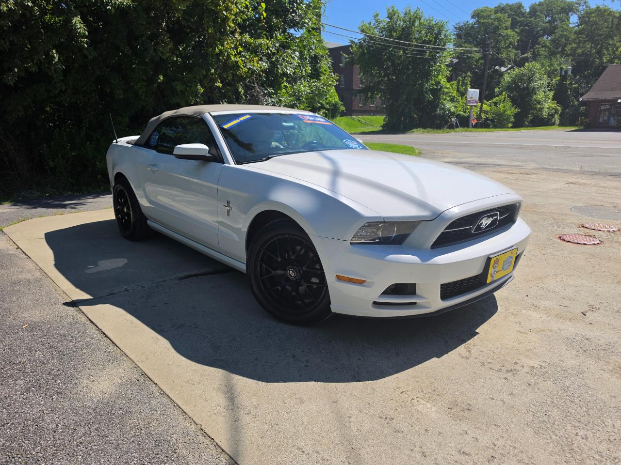 Ford Mustang V6 Convertible 2014