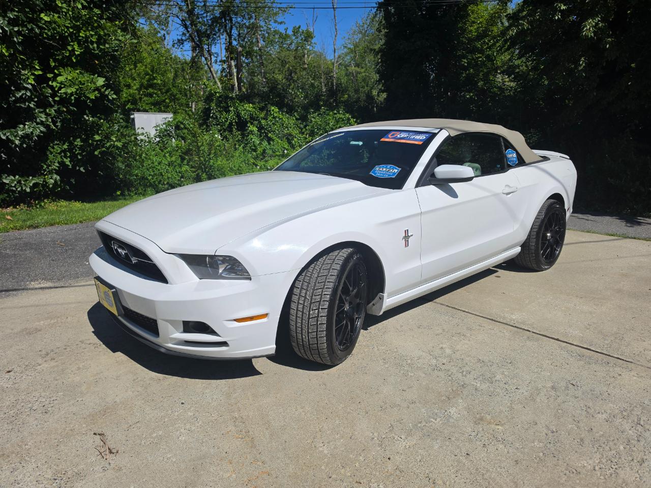 Ford Mustang V6 Convertible 2014