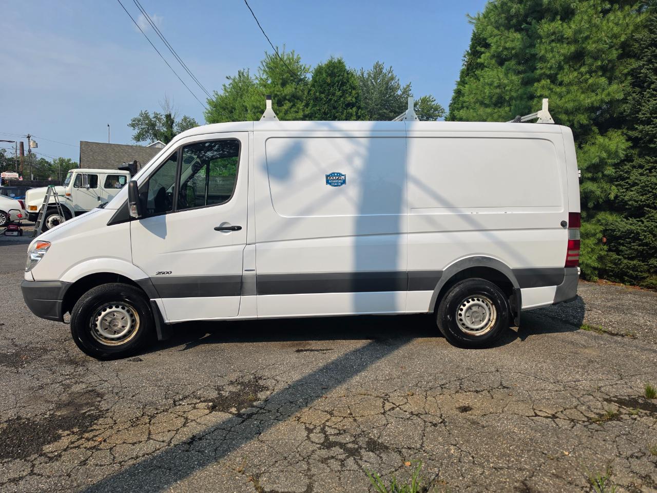 Mercedes-Benz Sprinter 2500 High Roof 144-in. WB 2012