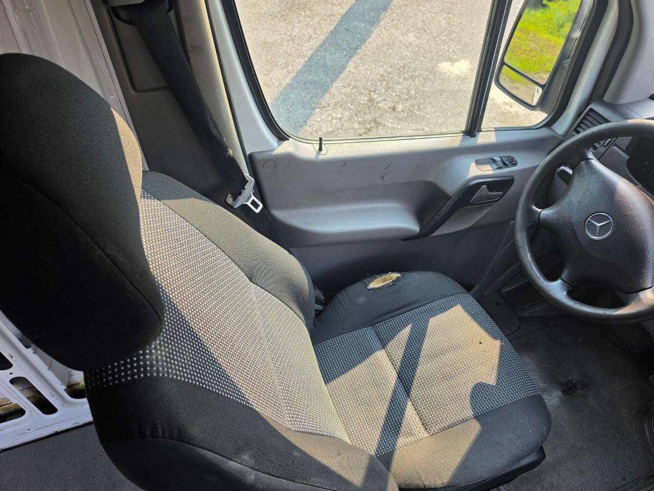 Mercedes-Benz Sprinter 2500 High Roof 144-in. WB 2012