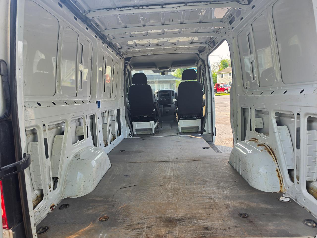Mercedes-Benz Sprinter 2500 High Roof 144-in. WB 2012