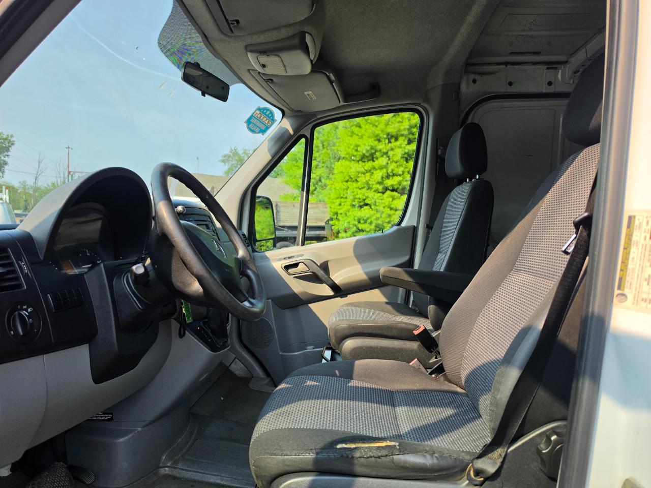 Mercedes-Benz Sprinter 2500 High Roof 144-in. WB 2012