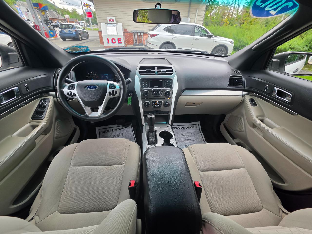 Ford Explorer Base 4WD 2015