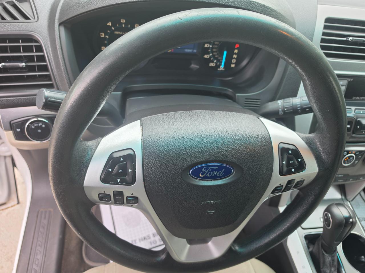 Ford Explorer Base 4WD 2015