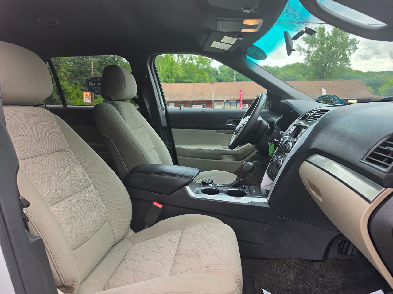 Ford Explorer Base 4WD 2015