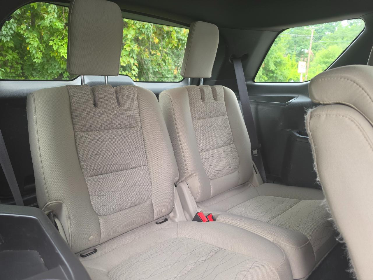 Ford Explorer Base 4WD 2015