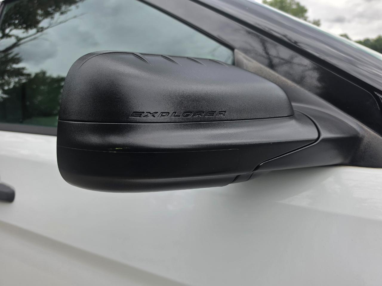 Ford Explorer Base 4WD 2015
